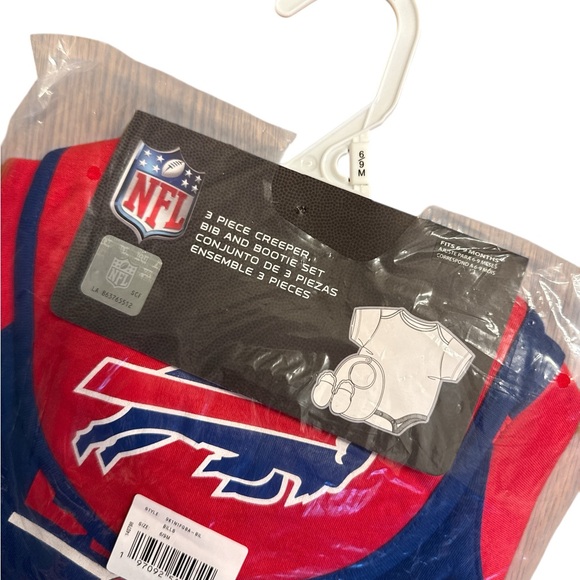 Buffalo Bills Baby Bodysuit Set - Blue and Red 6-9 NWT - Picture 3 of 5